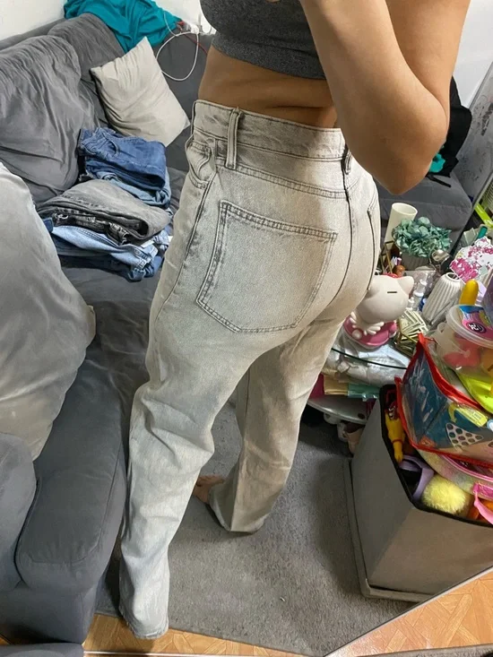 Zara Light Blue High-Waist Straight Leg Jeans - Picture 3 of 6